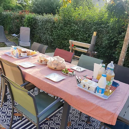 בית אירוח Chambres Dans Maison, A 15 Min Du Circuit Roeze-sur-Sarthe